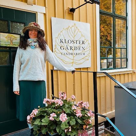 Klostergardens Vandrarhem Varnhem Экстерьер фото