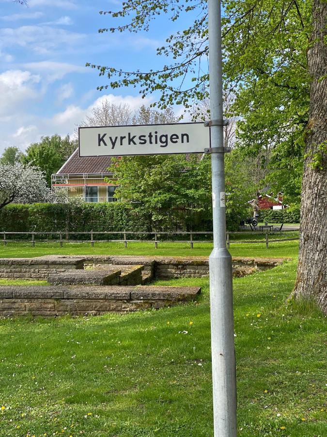 Klostergardens Vandrarhem Varnhem Экстерьер фото