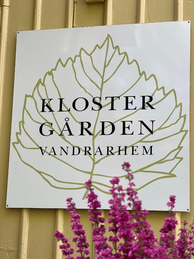 Klostergardens Vandrarhem Varnhem Экстерьер фото